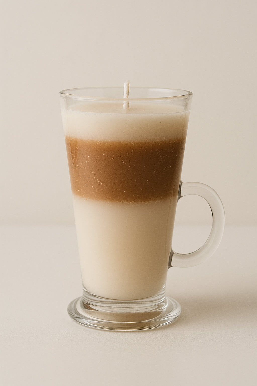 Handgemaakte latte macchiato geurkaars in glas met koffielagen, uniek cadeau